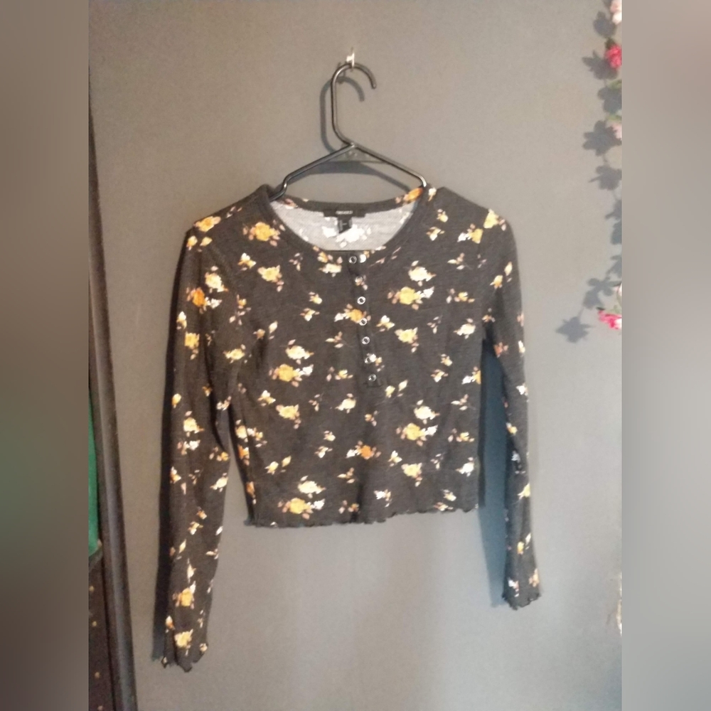 Forever 21 Flower Crop Top